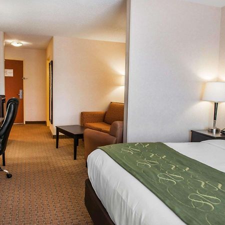 Comfort Suites Southport Екстериор снимка