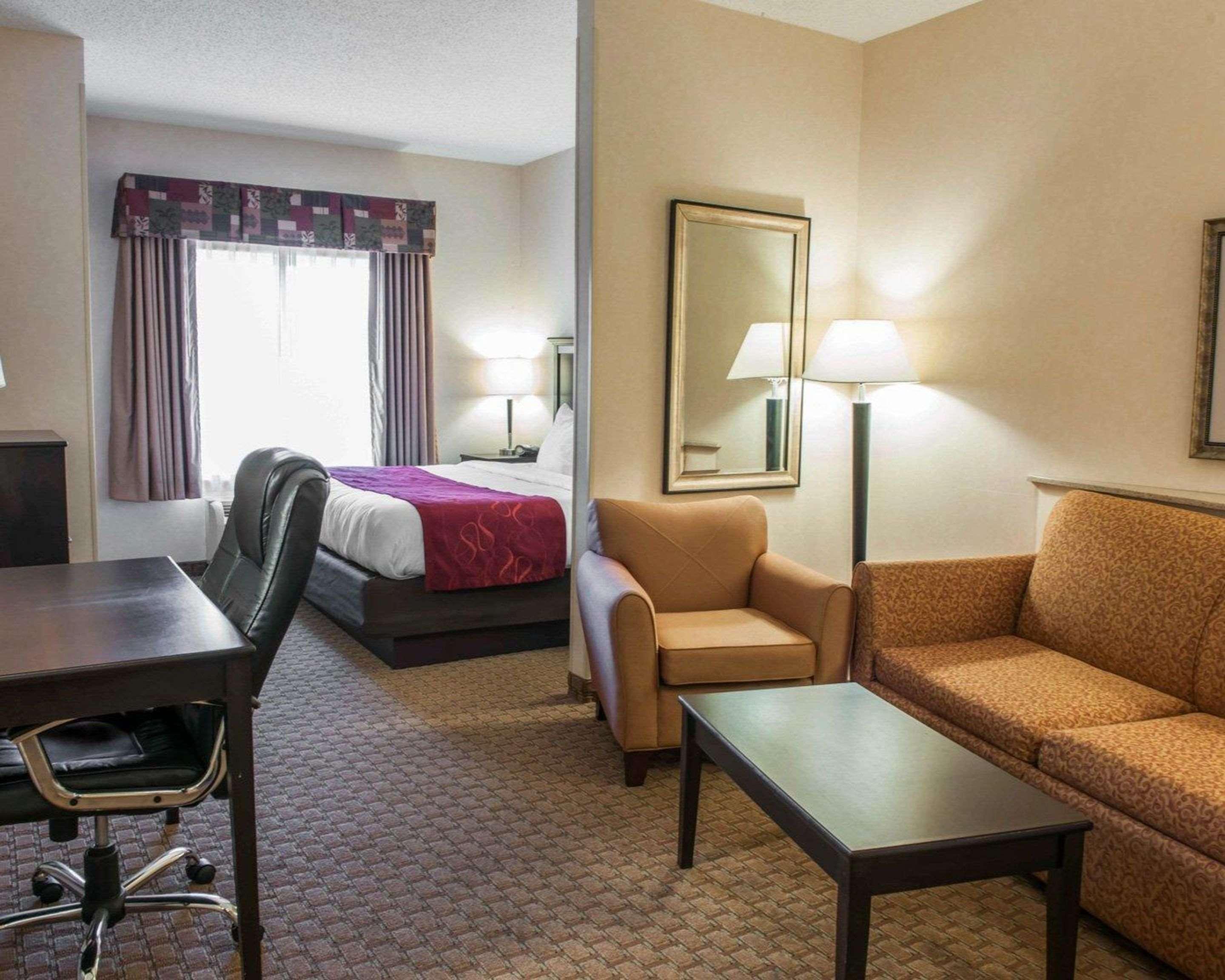 Comfort Suites Southport Екстериор снимка
