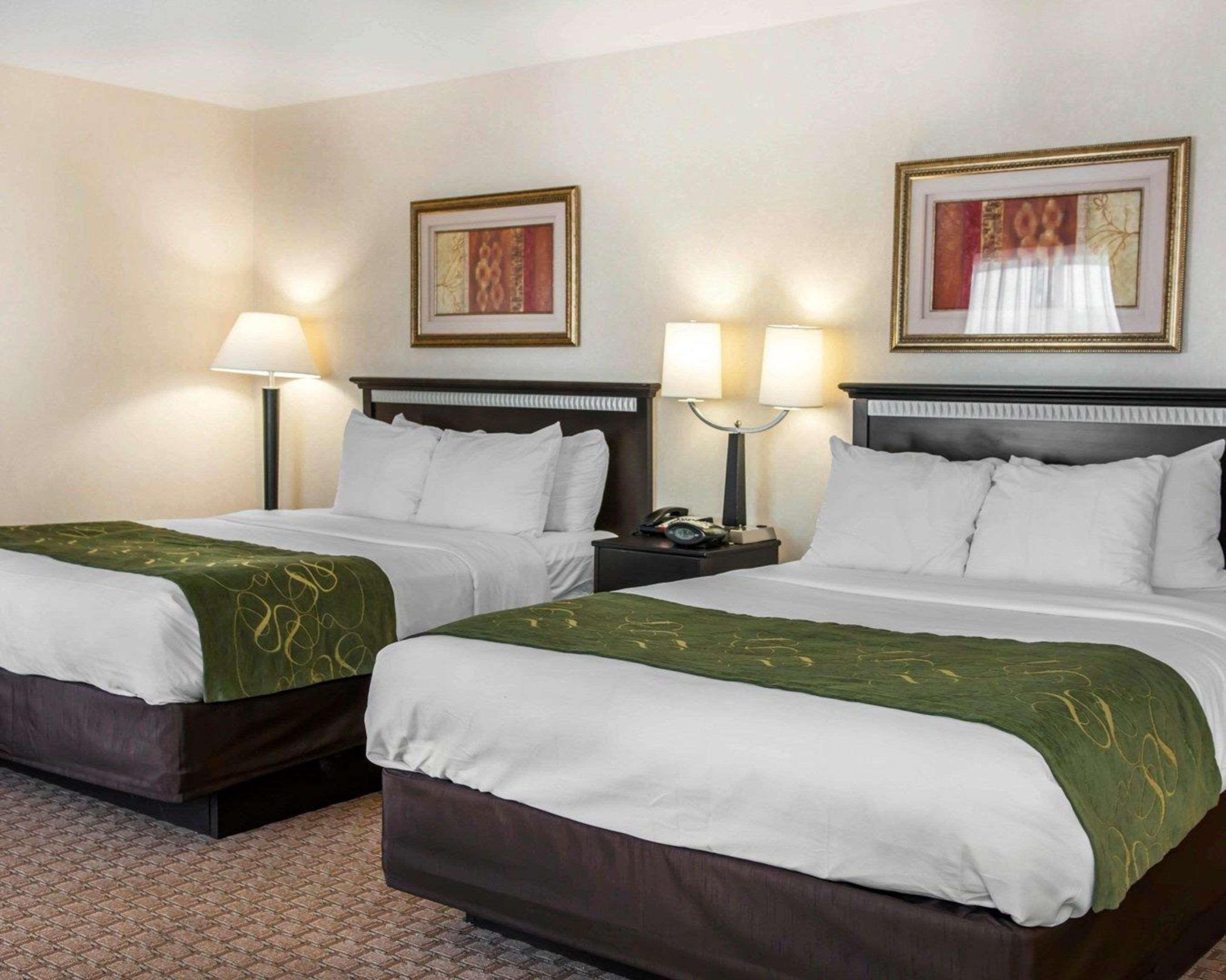 Comfort Suites Southport Екстериор снимка