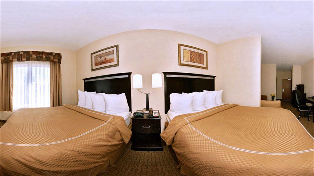 Comfort Suites Southport Екстериор снимка