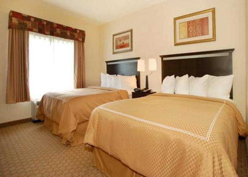 Comfort Suites Southport Стая снимка