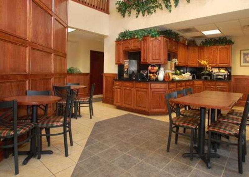 Comfort Suites Southport Екстериор снимка