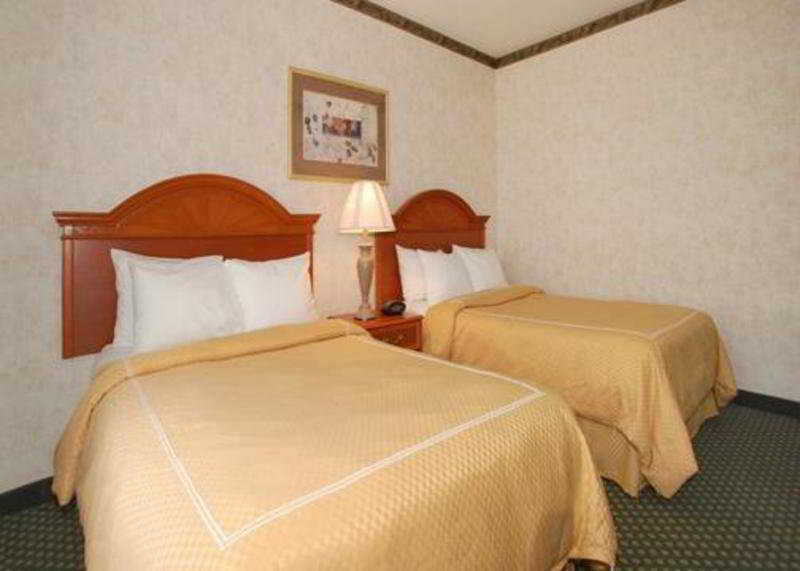 Comfort Suites Southport Екстериор снимка
