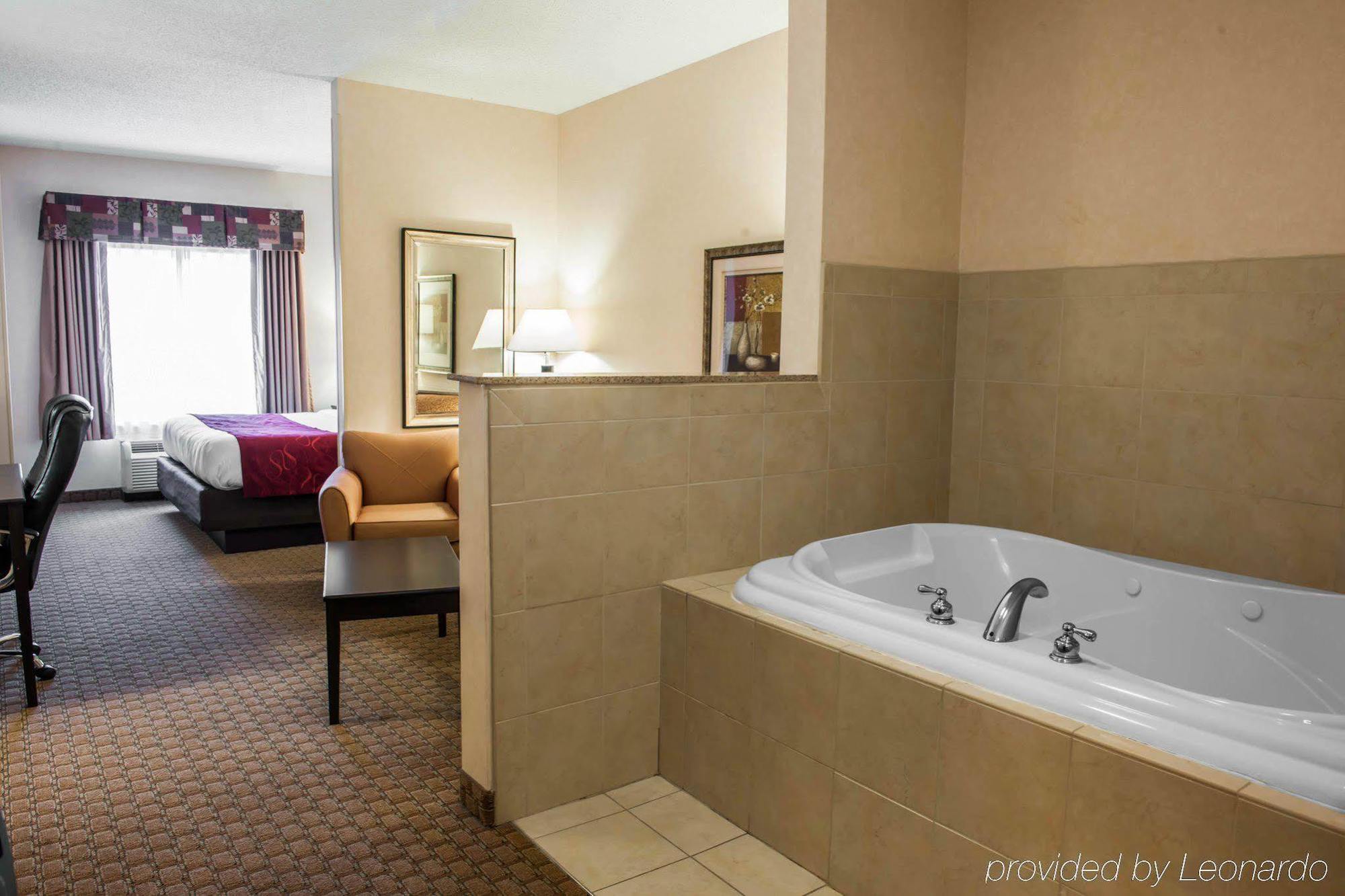 Comfort Suites Southport Екстериор снимка